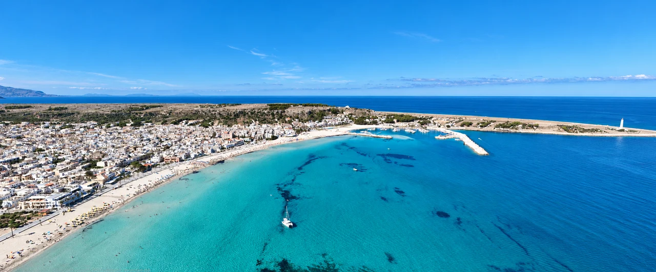 San Vito Lo Capo, il mare incontra il paese